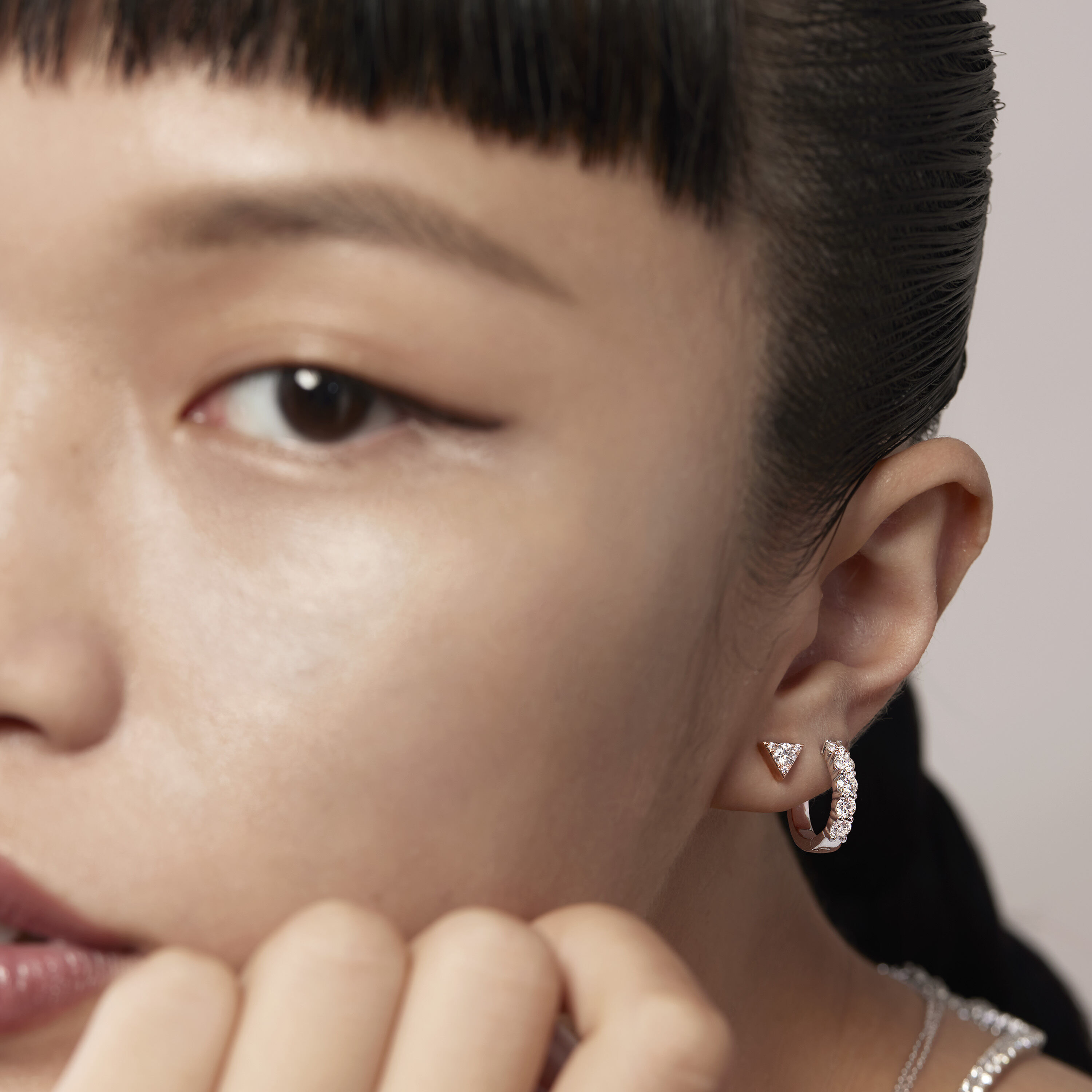 Triplicity Triangle 鑽石耳環, 18K 黄金, large