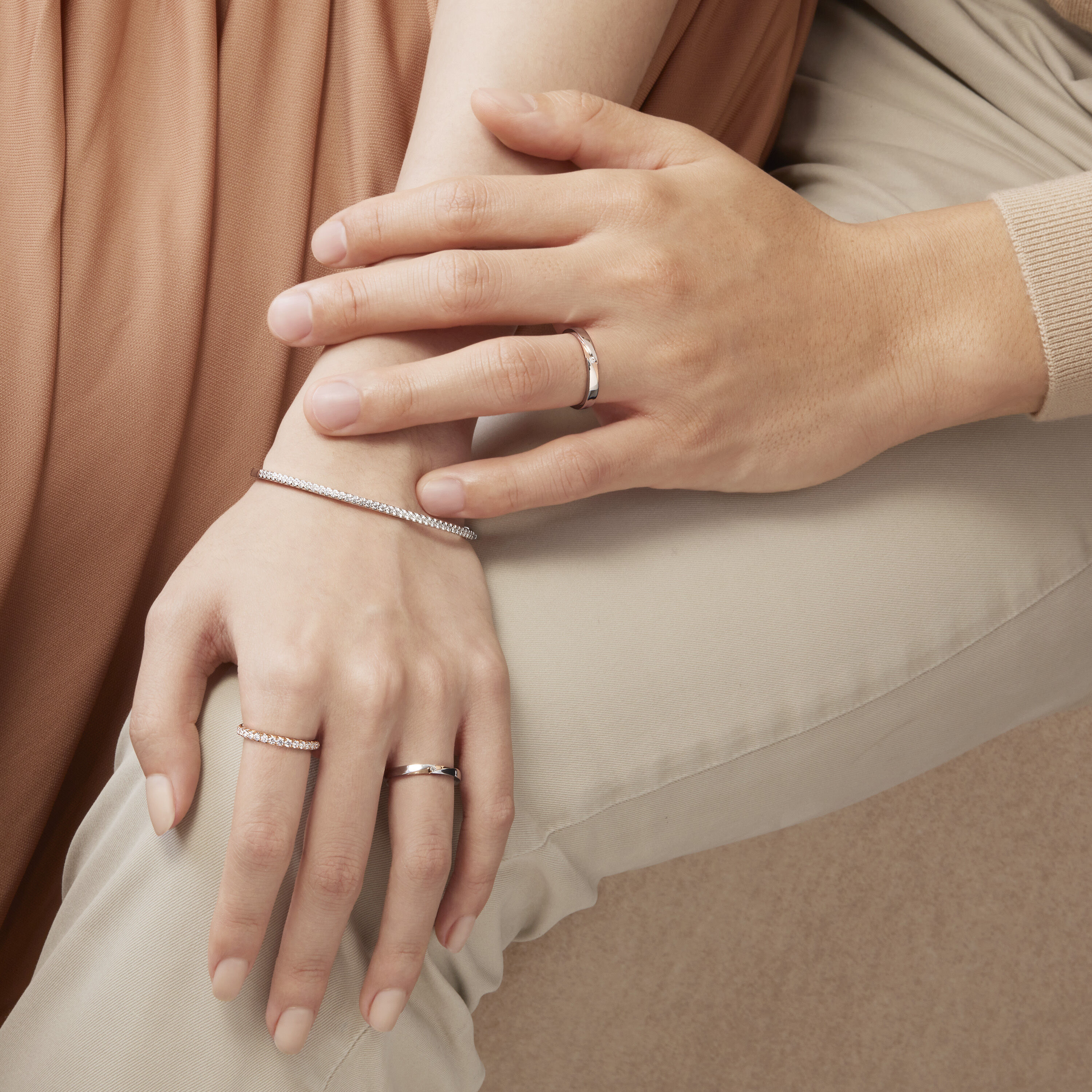 Union Wedding Band, 18K White gold and Rose gold, large