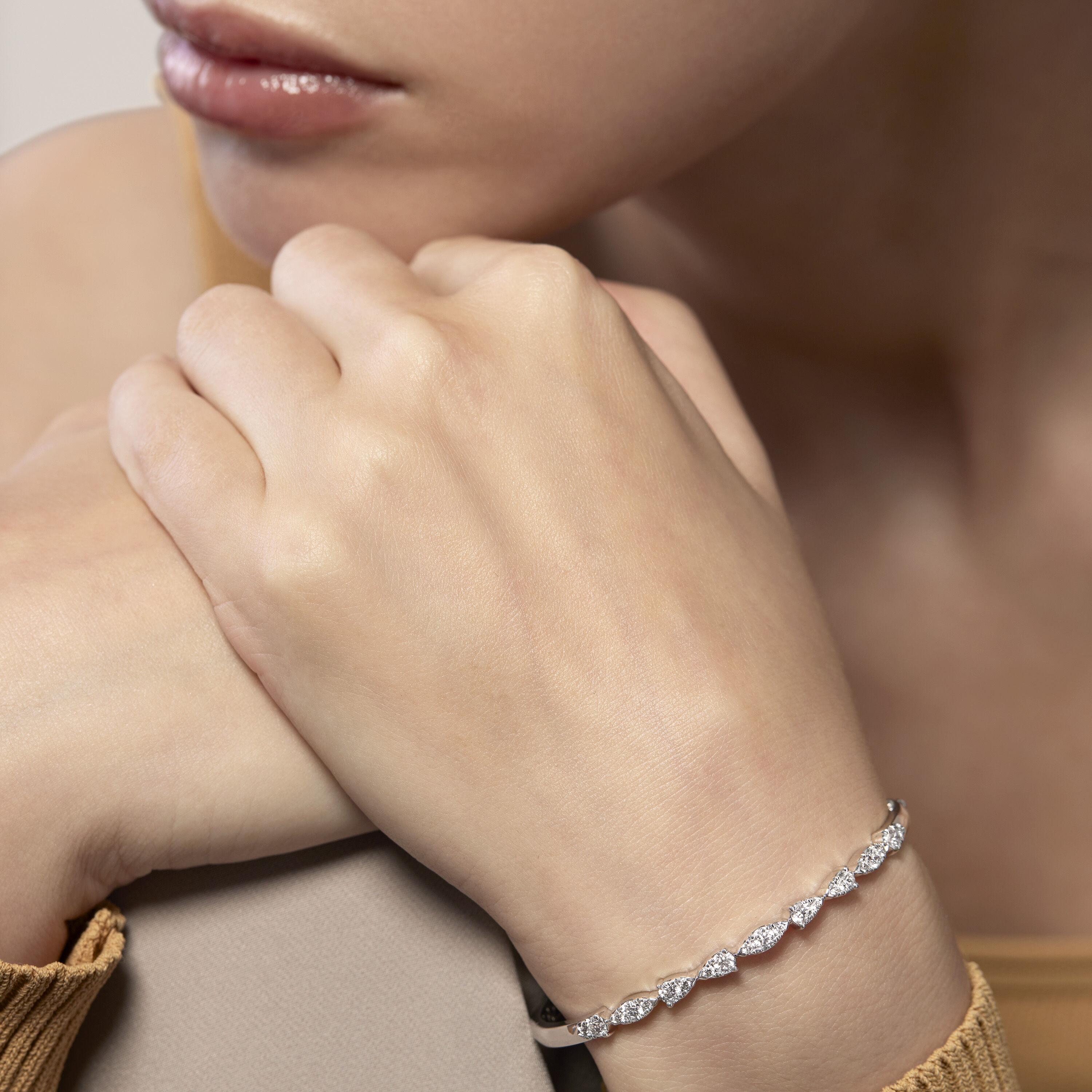 Aerial Dewdrop Bangle, 18K Rose Gold, large