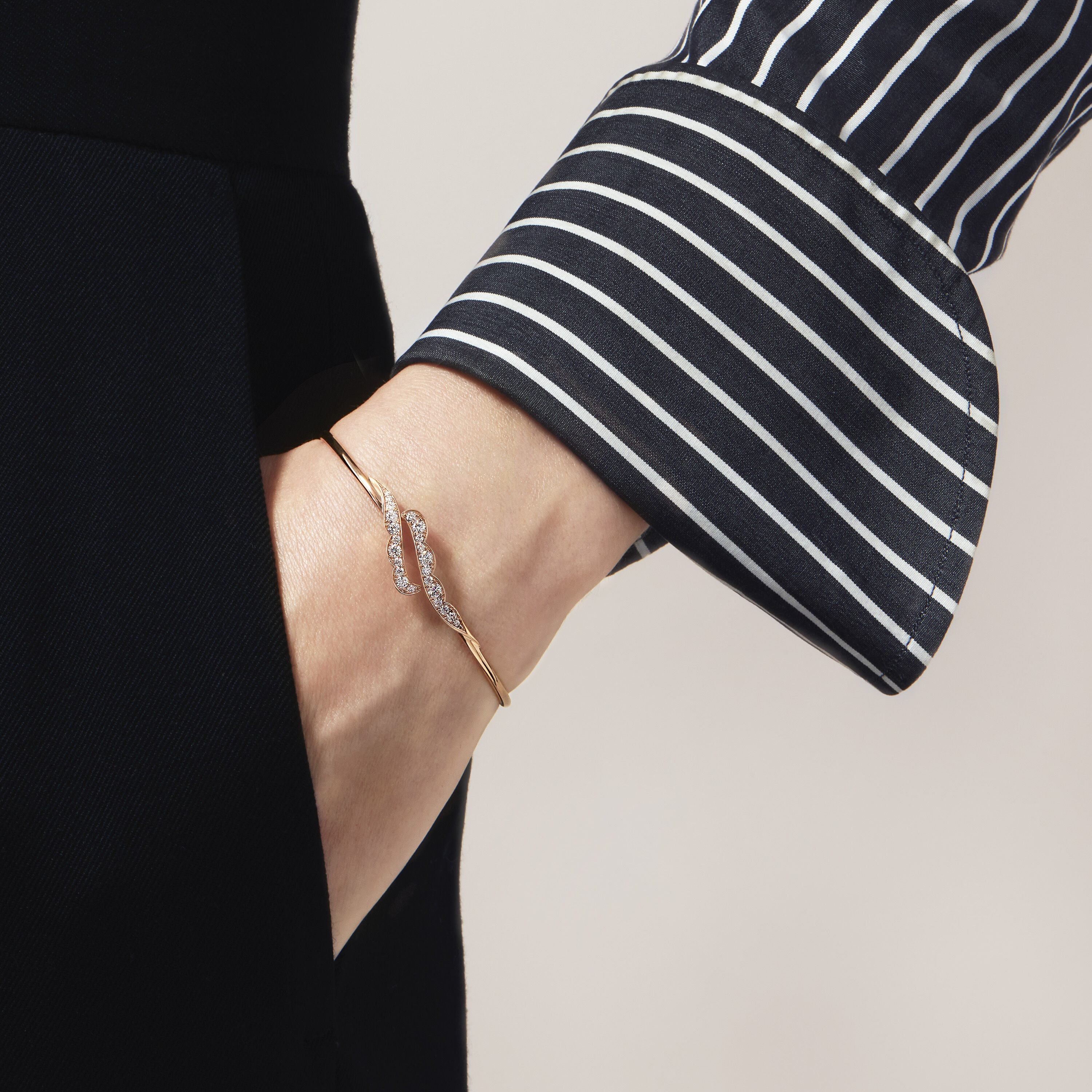 Lorelei Ribbon Flexi Bangle, 18K Rose Gold, large