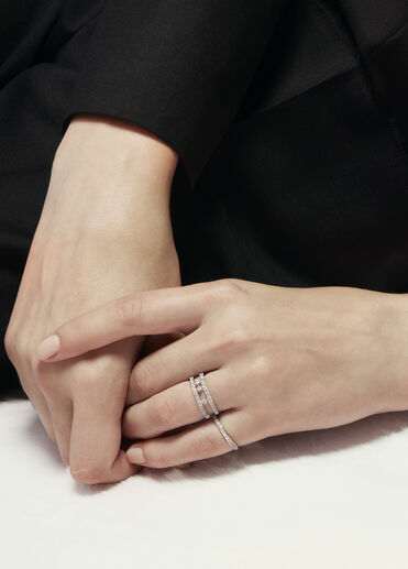 Grace Floating鑽石戒指, 18K 白金 Grace Floating鑽石戒指, 18K 白金, large