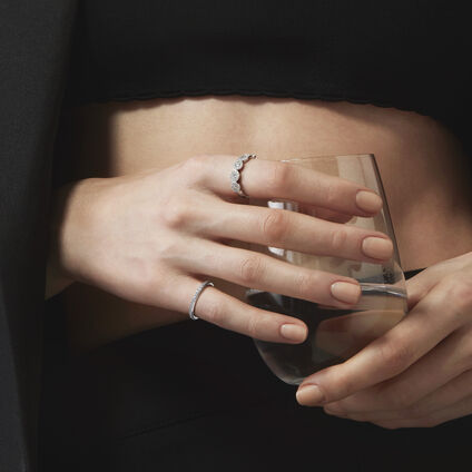 Fulfillment Round鑽石戒指, 18K 白金, large