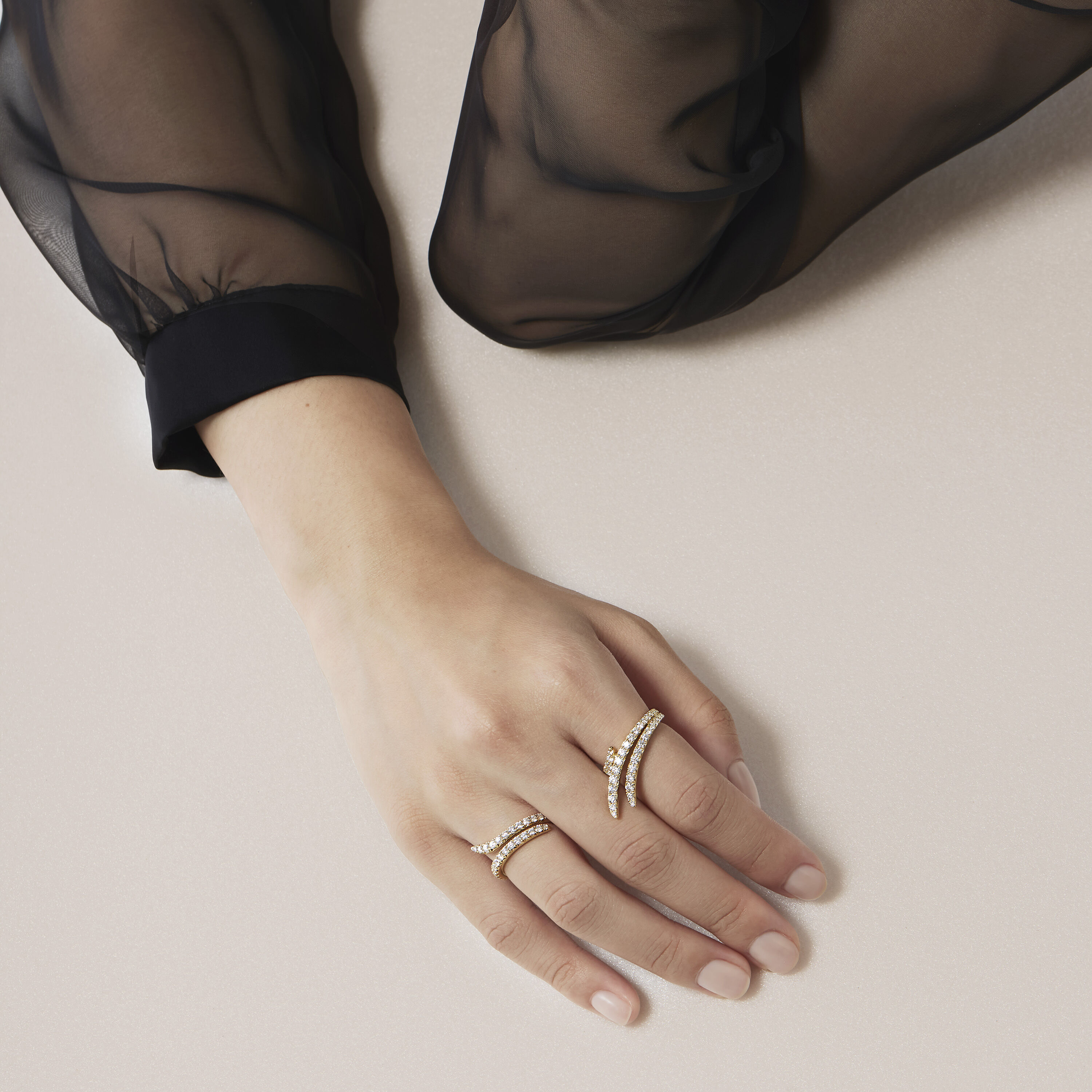 Vela 法式鑲嵌鑽石戒指, 18K 黄金, large