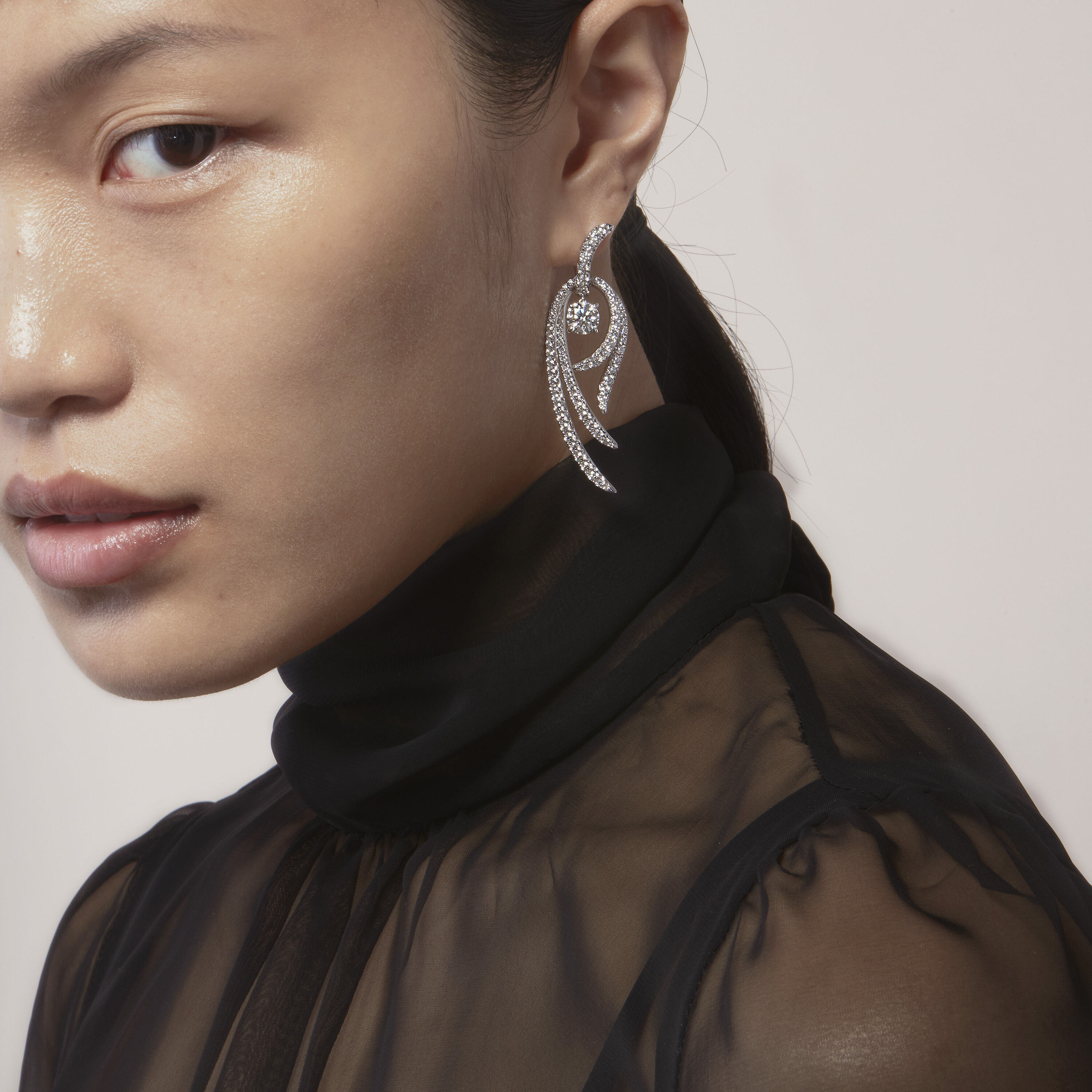 Vela Twisted 鑽石耳環 (大), 18K 黄金, large